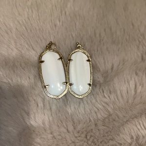 Kendra Scott Elle Gold Drop Earrings in Ivory Mother-of-Pearl